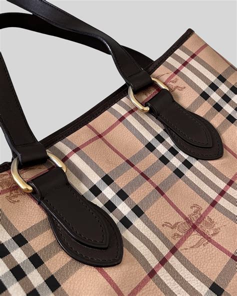 burberry collegetasche|burberry leather check bag.